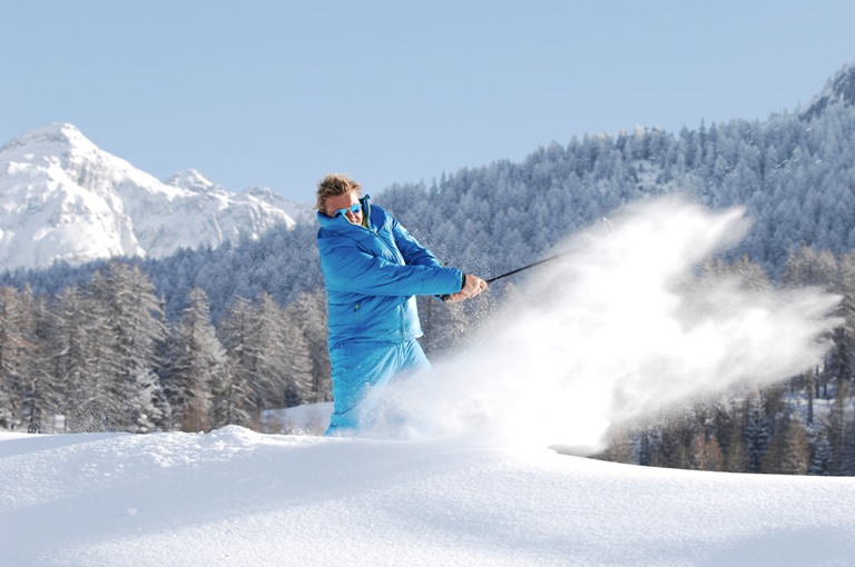 Heiße Eisen im kalten Schnee: TOP Event „Golf on Snow“ bei ROBINSON