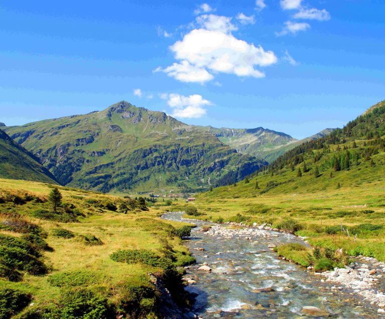 Hier möchte man bleiben: Die Bergwelt rund um Hermagor ist landschaftlich einmalig schön. 