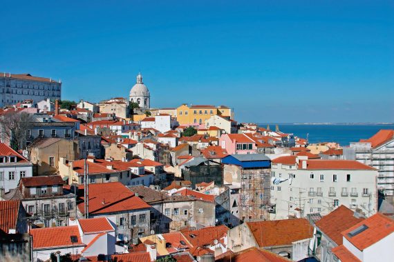 Portugals Hauptstadt Lissabon von oben
