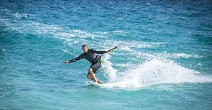 Auf Zypern surfen – die besten Wassersportmöglichkeiten