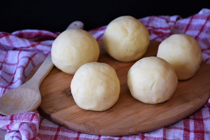 Südtiroler Kastanienknödel in der Zubereitung