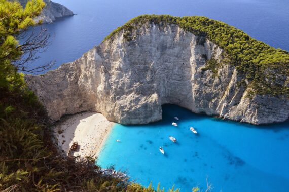 Die griechische Insel Zakynthos ist mit traumhaften Buchten ein Paradies für Strandurlauber 