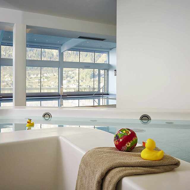 Pool, Indoor