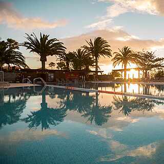 ROBINSON ESQUINZO PLAYA